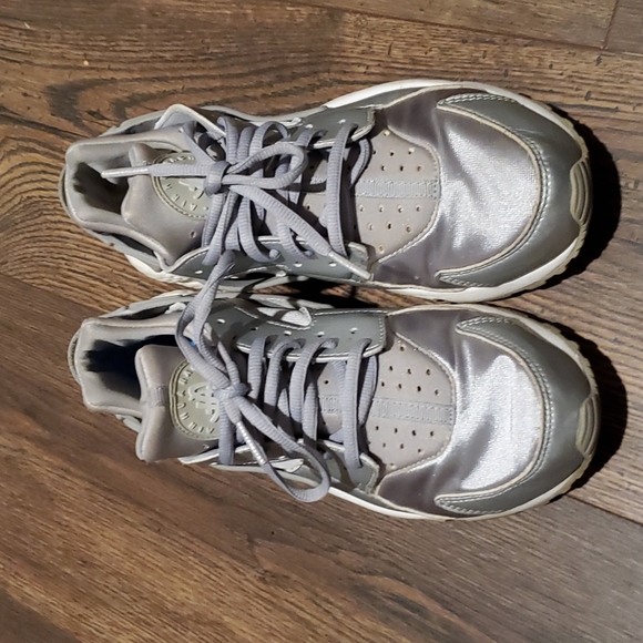 Womens lot of 2 pairs Nike Air Huarache sneakers sz 8.5 - Picture 7 of 10